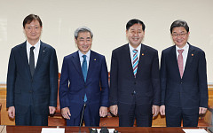 신현송 총재 취임 후 첫 F4 회의…구윤철 "변동성 지속, 필요시 안정조치"
