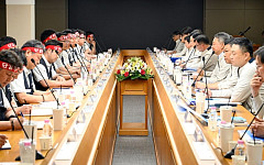 현대차, 임협 시작…노조, 성과급 30%·AI 고용 보장 요구