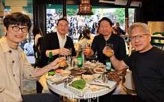 [종합2보] “Go 코리아, SK·LG·네이버”…젠슨 황, 홍대서 ‘삼소·치킨’ 풀코스