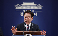 국정 2년차 승부수…이 대통령, 청와대 핵심 참모 교체