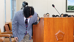 환노위 전체회의, 고개숙인 김영훈 고용부 장관