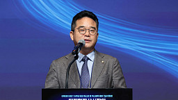 2026테크퀘스트, 축사하는 민병덕 의원