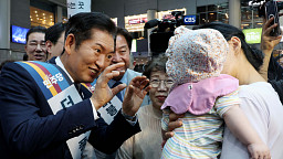 추석 귀성인사 나선 민주당 지도부