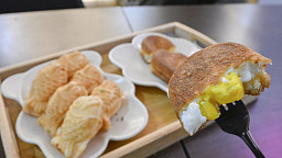 CNN이 주목한 길거리 간식 '계란빵'