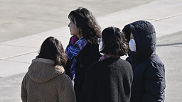 강한 바람에 체감온도 '뚝'…경기·강원 한파특보