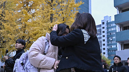 26학년도 수능 시작,  가족들의 응원 속 입실