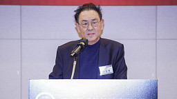 올해의 마켓리더 대상, 인사말하는 이종재 부회장