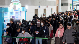 에그테크코리아 2025 줄선 참관객들