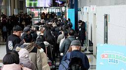 에그테크 첫날, 하루종일 이어진 관심…내일 토크콘서트 주인공은?