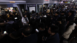 서울 시내버스, '역대 최장' 파업에 퇴근길 이틀째 '교통대란'