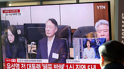 '징역 5년' 1심 선고에 눈 감은 윤석열