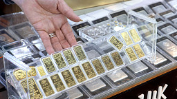 '천장 뚫은 금값 은값'