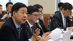 미 관세정책 답변하는 구윤철 부총리