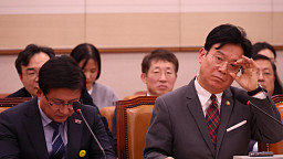 법사위, 답변하는 김영훈-김성환 장관