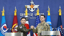 장도영-도날드, 자유의방패 연습 계획 합동 발표