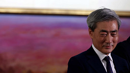 청문회 준비 첫 출근하는 신현송 한국은행 총재 후보자