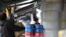 중동전쟁 여파, 비닐·필름 포장재 대란 우려 확산