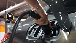 봄·가을 주말 공휴일 전기차 충전 전력 요금 할인... 18일부터