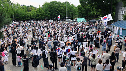 사흘째 계속되는 '재선거' 요구