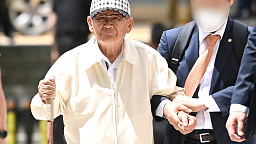 이만희 신천지 총회장, '정교유착 의혹' 영장실질심사 출석
