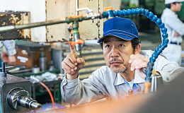 日 시니어 구인 2년 3개월 새 7배 증가 “70대도 오세요”