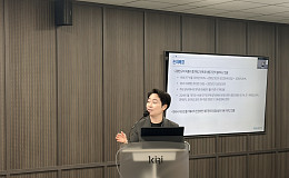 [현장에서] 고령층 금융 취약 해법은 “금융지식보다 행동”