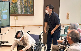 “요양원서도 반려견 키워” 가상현실로 안전·위생 해결