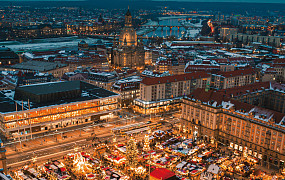 국내외 크리스마스 여행 '반짝이는 불빛, 겨울밤의 설렘'