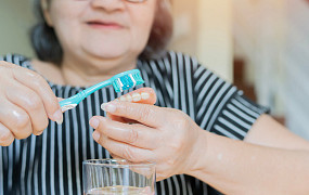 정부 치매관리종합계획에 구강분야 첫 포함, 치과계 '반색'