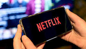 "가족 계정 쫓아내더니"⋯넷플릭스, '인수전' 이후 가격 올릴까? [이슈크래커]