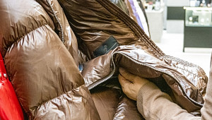 겉은 '구스' 속은 '오리'… '가짜 라벨'로 소비자 울린 17곳 철퇴 [이슈크래커]