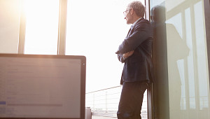 "나는 AI 시대에 안 맞는다" 잘나가던 CEO의 자진 하차 [이슈크래커]