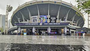 거리낌 없던 팬 비하…최충연 막말까지 덮친 롯데