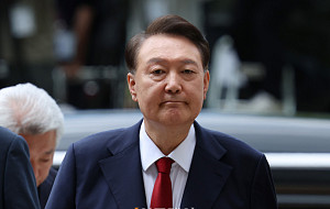 취재진 질문에 '묵묵부답' 구속 전 피의자 심문 출석하는 윤석열 [포토]