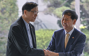 구윤철 경제부총리, 한국은행 방문 [포토]