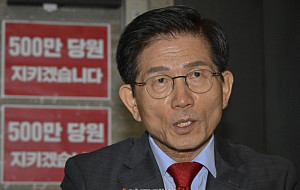 특검 압수수색 반대 농성 이어가는 김문수 당 대표 후보 [포토]