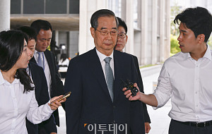 '계엄 가담·방조' 혐의... 한덕수 전 총리, 내란특검 출석 [포토]
