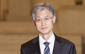 "李 선거법 처리, 외부와 논의 전혀 없어" 퇴근하는 조희대 대법원장 [포토]
