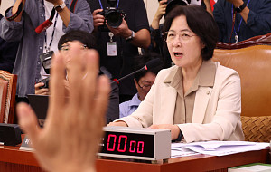 고성 오가는 국감장…법사위·과방위 '파행' [포토로그]