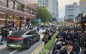 깐부치킨에 몰려든 취재진 [포토]