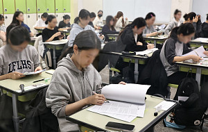 긴장감 흐르는 경북고·용산고·광남고 수능 시험장 [포토로그]