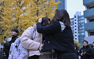 26학년도 수능 시작,  가족들의 응원 속 입실 [포토]