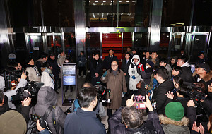 ‘12.3 비상계엄 사태 1년, 다크투어’ 일일 도슨트로 나선 우원식 국회의장 [포토]