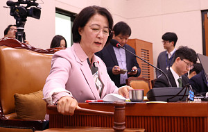 법사위, 반도체특별법 '통과'…'주52시간 예외' 빠져 [포토]