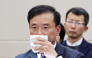 땀 닦는 김종철 방미통위 위원장 후보자 [포토로그]