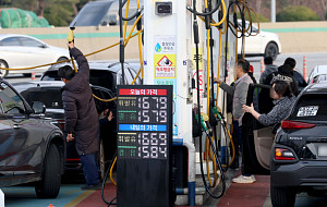 3주 연속 내린 휘발유-경유 가격 '하락세 지속될것' [포토로그]