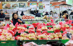 '명절특수' 사라진 소비 3.3% '급감'…1년 9개월 만에 최대 감소 [포토로그]