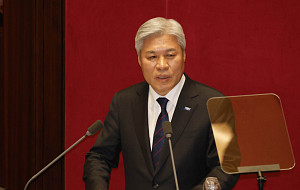 서왕진 조국혁신당 원내대표 비교섭단체 대표 연설 [포토]