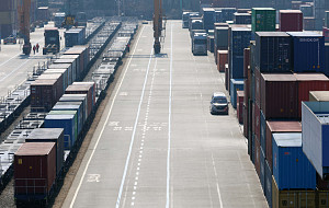 '치솟는 기름값, 화물-운송업계 시름' [포토로그]