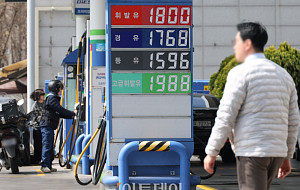 국제유가 상승 여파…생산자물가 6개월 연속 올라 [포토]